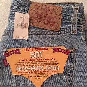 Levi,s Original 501 Preshrunk Jeans. W29 L36.